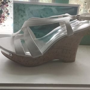 Jennifer Lopez wedges